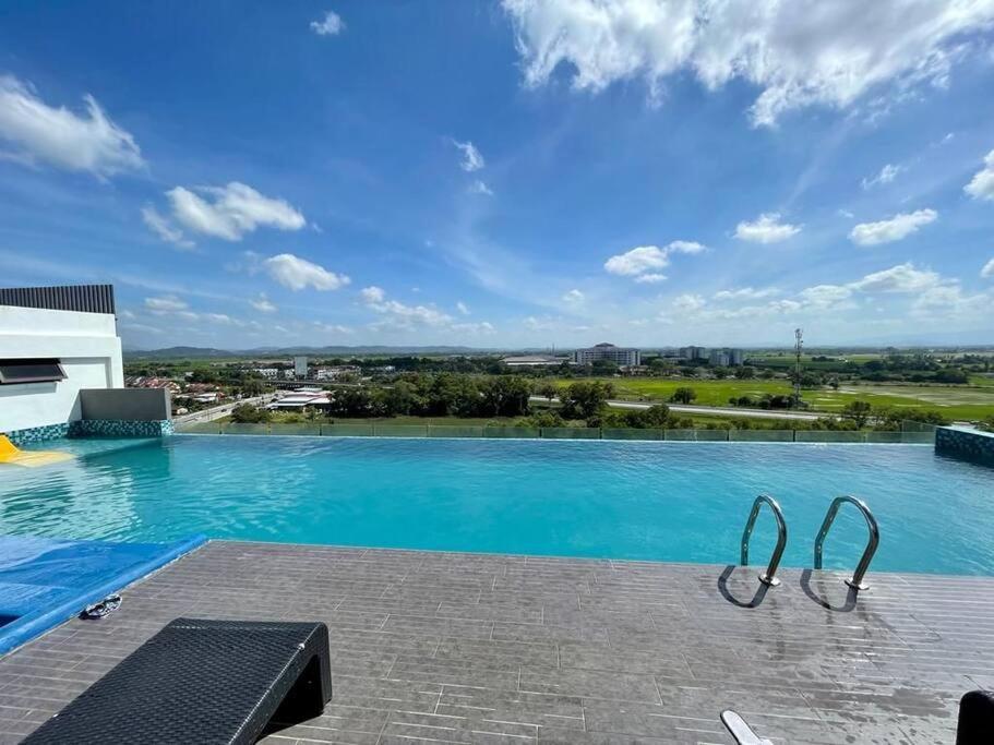 Myrumah Imperio Home , Alor Setar 3Br With Sky Infinity Pool Exteriör bild